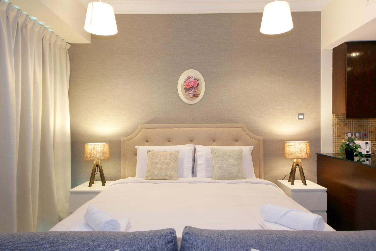 Appartamento Prime Retreats- Downtown Dubai Esterno foto