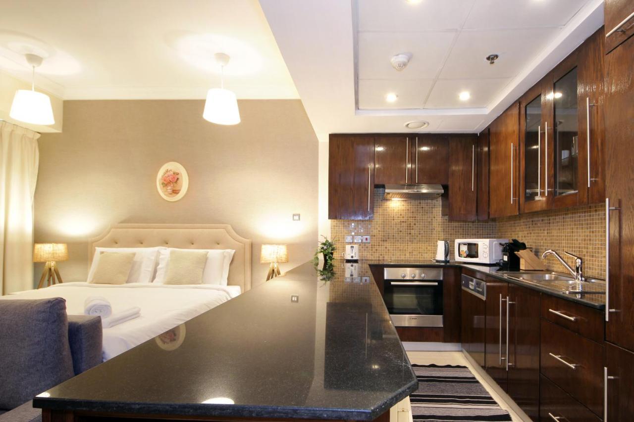 Appartamento Prime Retreats- Downtown Dubai Esterno foto
